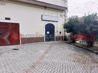 Bilocale in Vendita a Cervaro, 39'000€, 90 m²