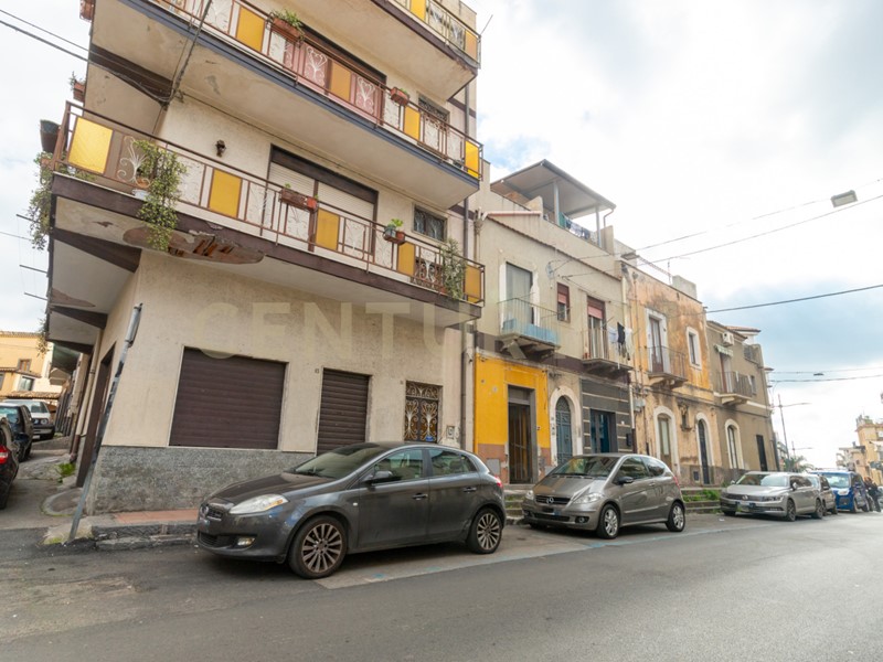 Immobile commerciale in Vendita a Adrano, 45'000&euro;, 41 m²