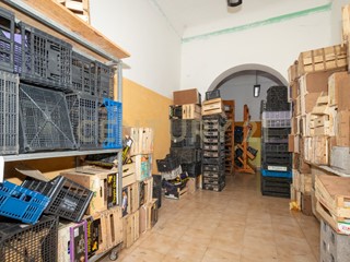 Immobile commerciale in Vendita a Adrano, 45'000&euro;, 41 m²