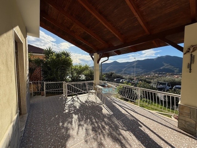 Villetta a schiera in Vendita a Boissano, 339'000€, 120 m², arredato, con Box