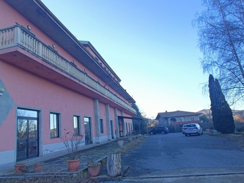 Attività commerciale in Vendita a Decollatura, 1500 m²