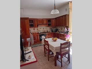Casa Indipendente in Vendita a Orsogna, zona Centro, 80'000€, 90 m²