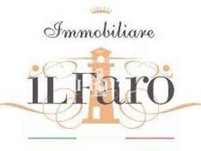 Capannone in Vendita a Camaiore, 200'000&euro;, 150 m²