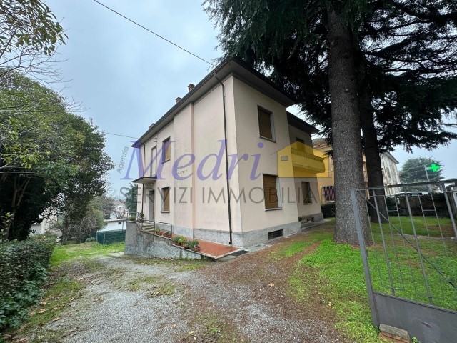 Casa Indipendente in Vendita a Cesena, zona Centro cittÃ, 580'000€, 350 m²