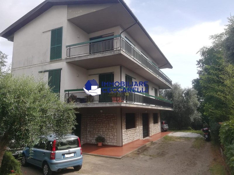 Appartamento in Vendita a Massa, zona Turano, 260'000€, 120 m², arredato