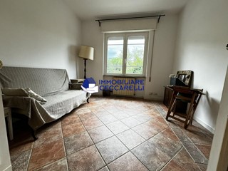 Appartamento in Vendita a Massa, zona Castagnara, 220'000€, 90 m²