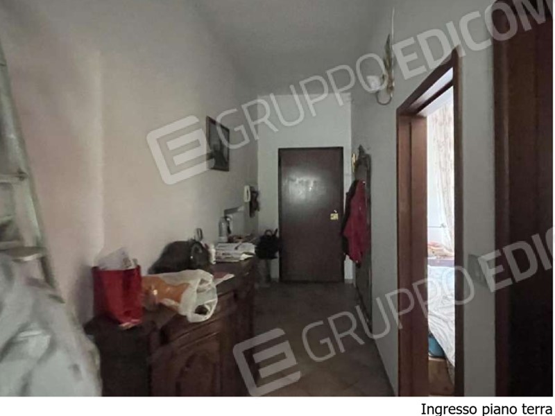 Casa Indipendente in Vendita a Ravenna, zona Santerno, 130'500€, 400 m²