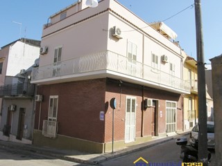 Casa Indipendente in Vendita a Pachino, 88'000€, 210 m²