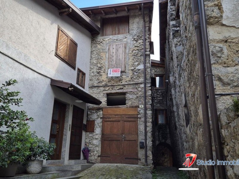 Bilocale in Vendita a Ono San Pietro, 29'000€, 44 m²