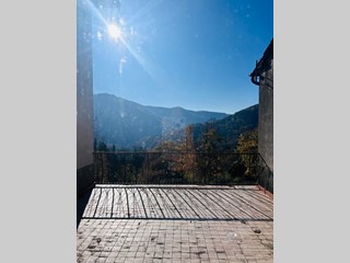 Casa Indipendente in Vendita a Comano, zona Cattognano, 160'000€, 240 m², arredato