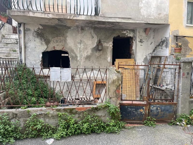 Trilocale in Vendita a Massa, 105'000€, 70 m²