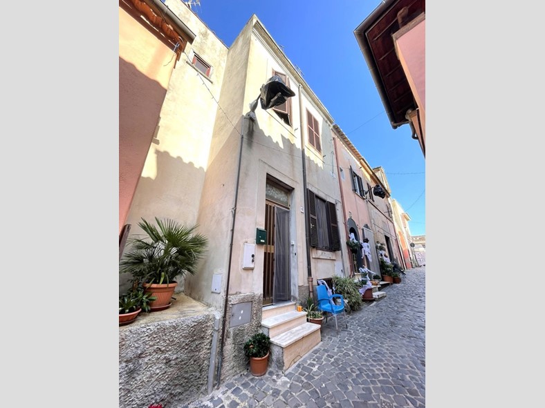 Bilocale in Vendita a Cerveteri, 95'000&euro;, 70 m²