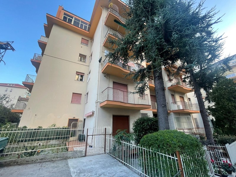Bilocale in Vendita a Sanremo, 195'000€, 79 m², arredato
