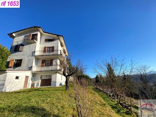 Casa Indipendente in Vendita a Ponzone, 160'000€, 400 m², con Box