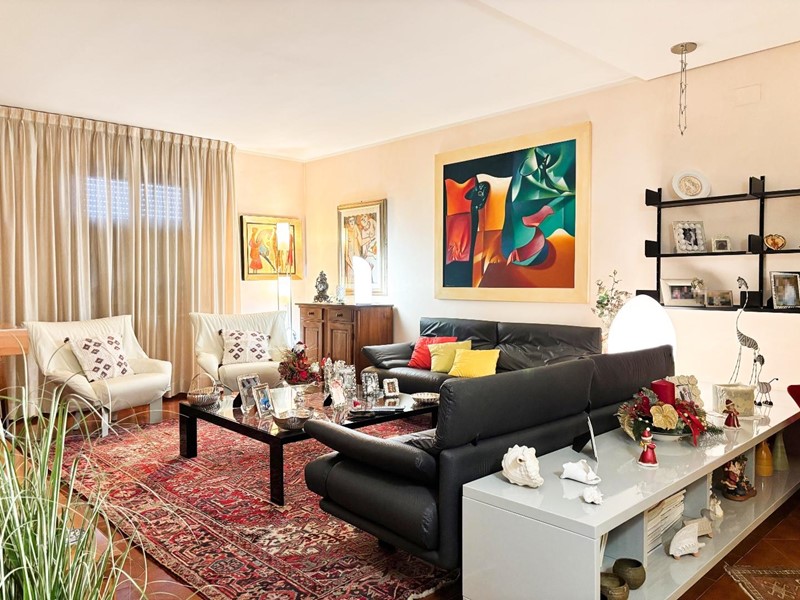 Appartamento in Vendita a San Miniato, zona Ponte a Egola, 250'000€, 155 m², con Box