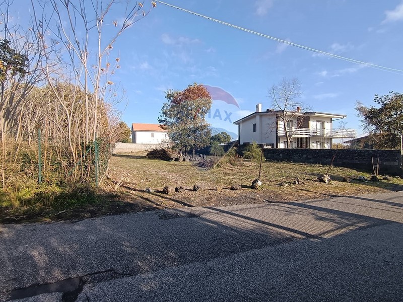 Terreno edificabile in Vendita a Nicolosi, 75'000€, 920 m²