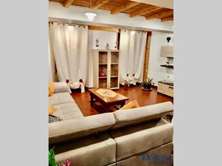 Casa Indipendente in Vendita a Massa, zona Antona, 110'000&euro;, 90 m², arredato