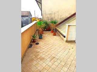 Quadrilocale in Vendita a Massa, zona Ortola, 190'000€, 90 m²