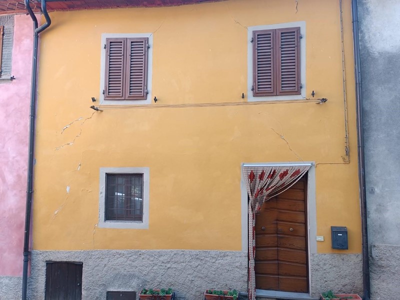 Casa Indipendente in Vendita a Borgo a Mozzano, zona Corsagna, 35'000&euro;, 50 m²