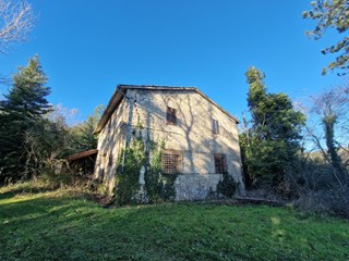 Casa Indipendente in Vendita a Amelia, 169'000€, 280 m²
