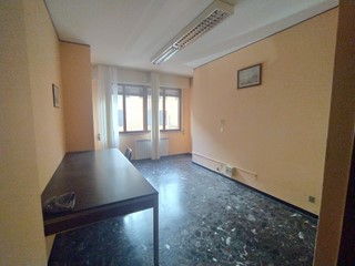 Trilocale in Vendita a Savona, zona PORTO, 135'000€, 80 m²