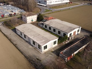 Capannone in Vendita a Sissa Trecasali, zona Ronco Campo Canneto, 1770 m², con Box