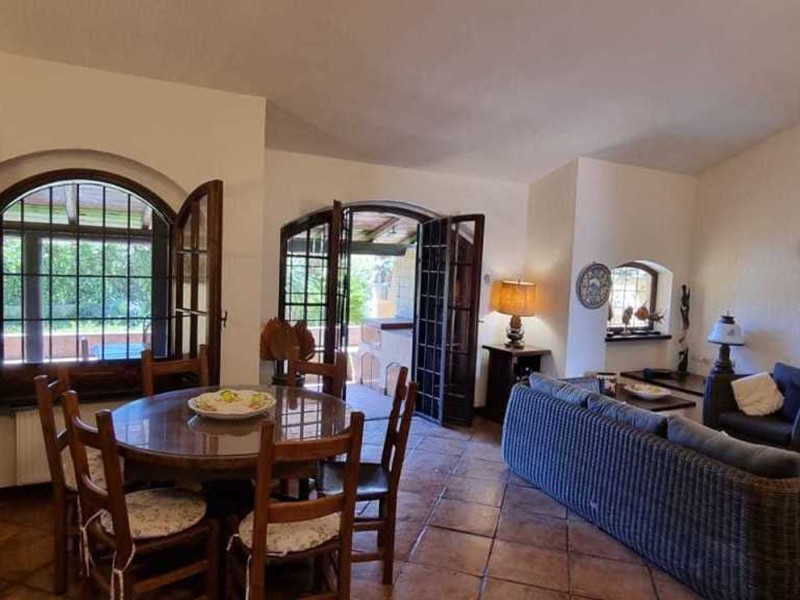 Villa in Vendita a San Felice Circeo, 650'000€, 140 m²