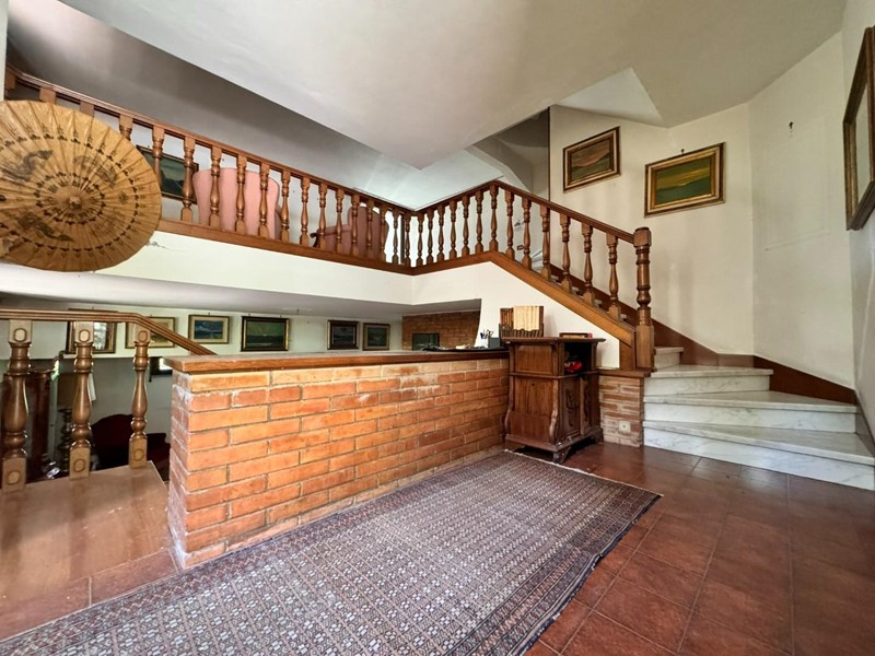 Villa bifamiliare in Vendita a Carrara, 350'000€, 280 m²