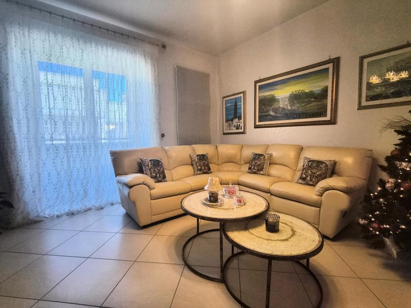 Casa Indipendente in Vendita a Monopoli, zona PERIFERIA, 375'000€, 150 m²