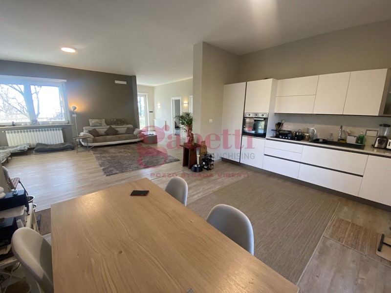 Villa in Vendita a Val della Torre, 425'000€, 264 m²