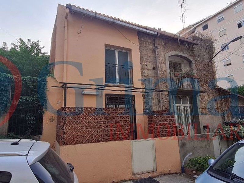 Casa Indipendente in Vendita a Messina, 50'000€, 60 m²