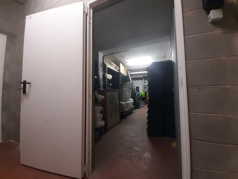 Magazzino in Vendita a Desio, 19'500€, 36 m²