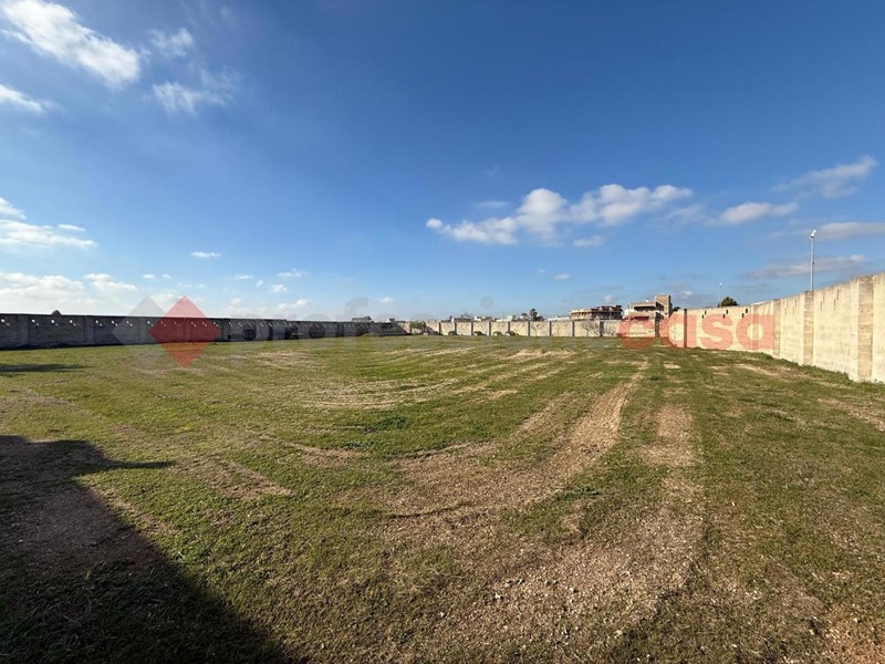 Terreno edificabile in Affitto a Manduria, 5'000€, 3076 m²