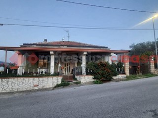 Casa Indipendente in Vendita a Torrice, 148'000€, 200 m²