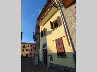 Casa Indipendente in Vendita a Centro Valle Intelvi, 69'000€, 100 m²