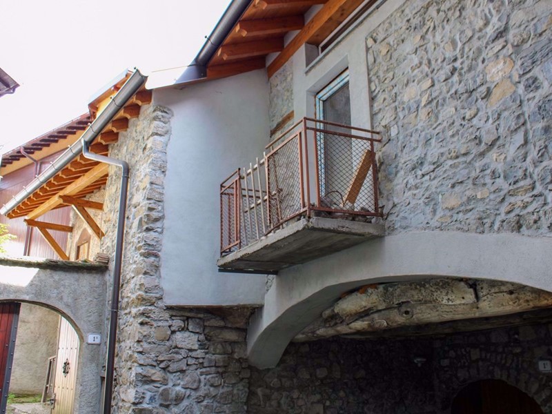 Casa Indipendente in Vendita a Alta Valle Intelvi, 60'000&euro;, 107 m²