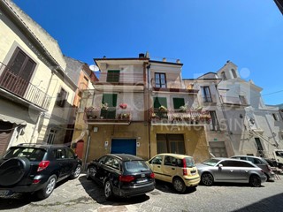 Quadrilocale in Vendita a Piedimonte Matese, 56'000€, 94 m²
