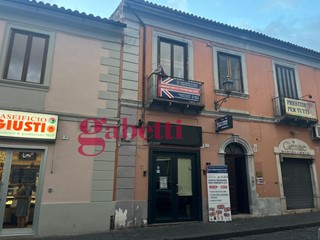 Negozio in Affitto a Piedimonte Matese, 600€, 56 m²