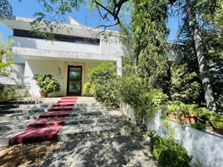 Villa in Vendita a Montesilvano, 720'000€, 672 m²