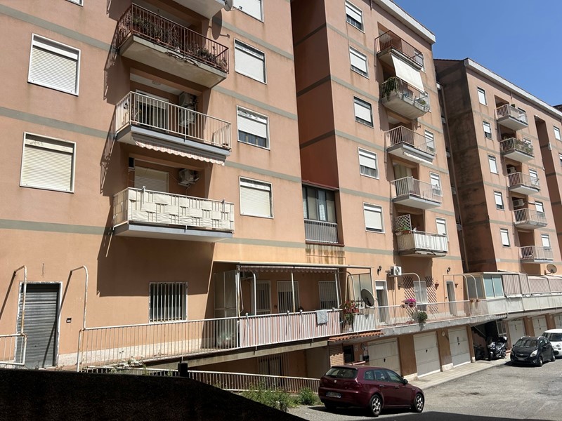 Bilocale in Vendita a Messina, 45'000€, 65 m²