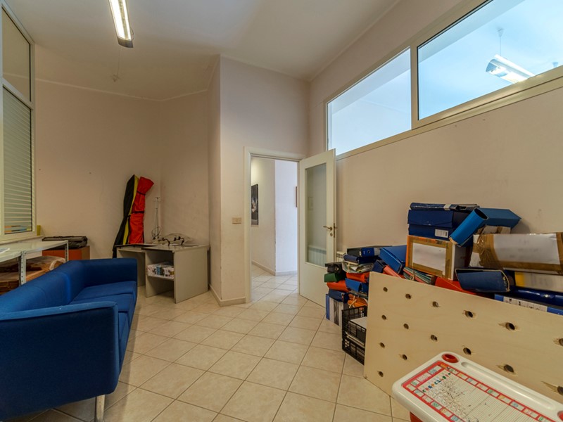 Ufficio in Vendita a Messina, 523'000€, 437 m²