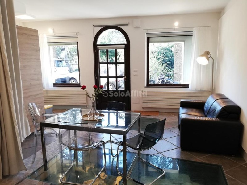 Monolocale in Affitto a Trieste, zona Corso Italia, 700€, 40 m², arredato