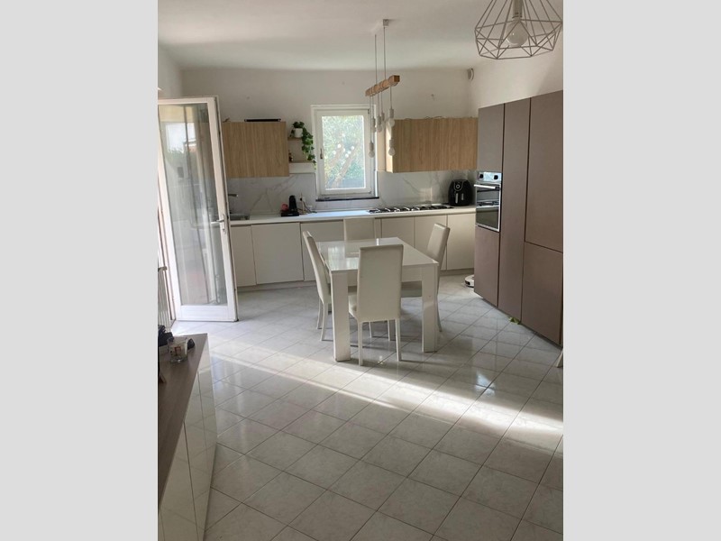 Quadrilocale in Vendita a Massa, zona Marina di Massa, 239'000€, 70 m²