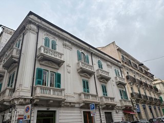 Negozio in Vendita a Messina, 120'000€, 55 m²