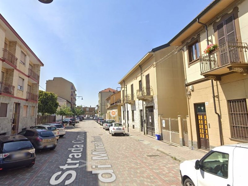 Monolocale in Affitto a Torino, zona Mirafiori Sud, 450€, 30 m², arredato