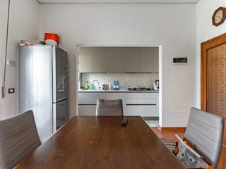 Appartamento in Vendita a Empoli, zona Cortenuova, 230'000€, 110 m², arredato