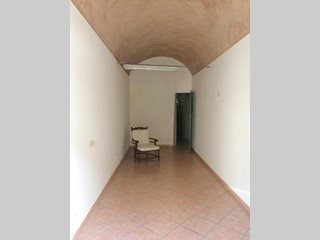 Immobile commerciale in Affitto a Colle di Val D'Elsa, 250€, 20 m²