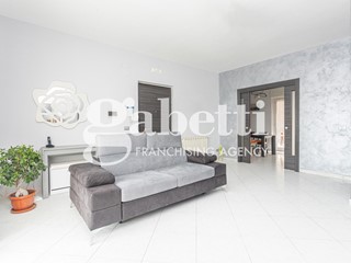 Trilocale in Vendita a Marano di Napoli, 198'000€, 80 m²