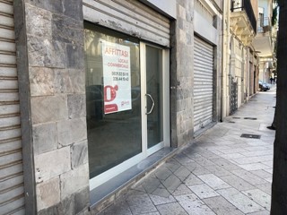 Negozio in Affitto a Brindisi, 700€, 40 m²