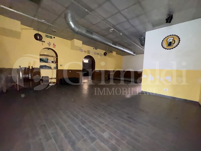 Negozio in Vendita a Roma, 499'000€, 180 m²